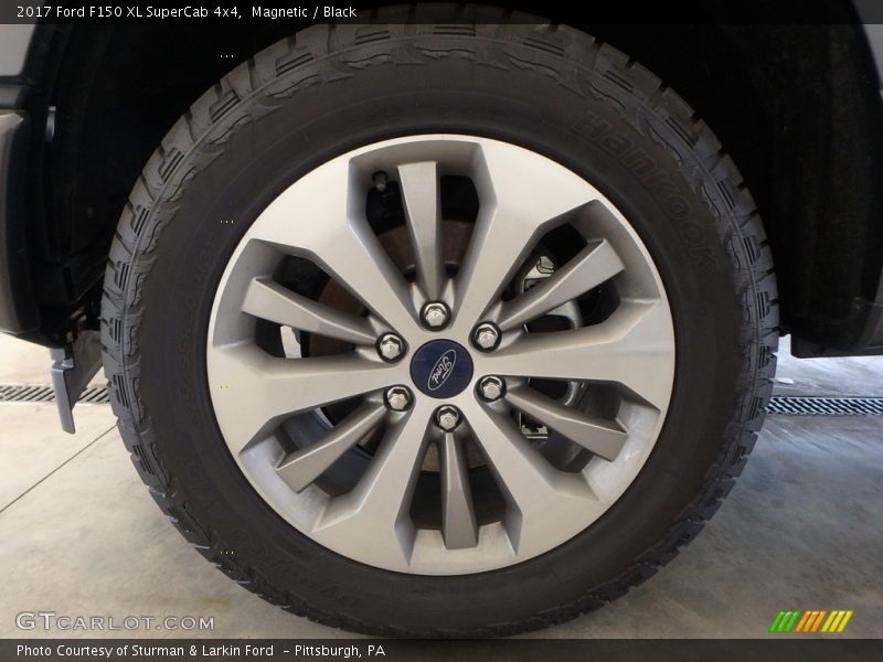 Magnetic / Black 2017 Ford F150 XL SuperCab 4x4