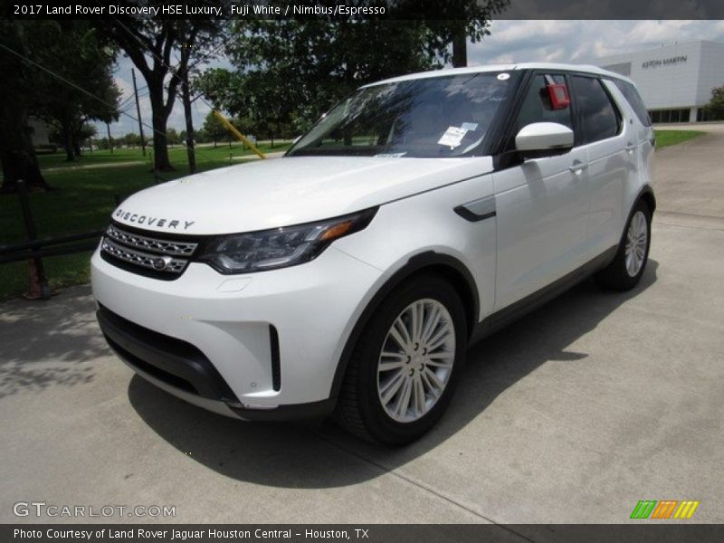 Fuji White / Nimbus/Espresso 2017 Land Rover Discovery HSE Luxury