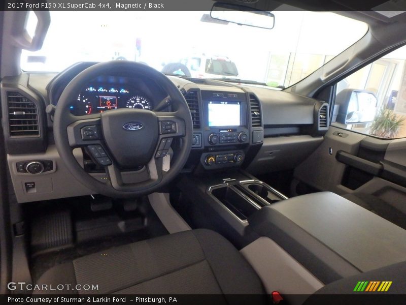 Magnetic / Black 2017 Ford F150 XL SuperCab 4x4