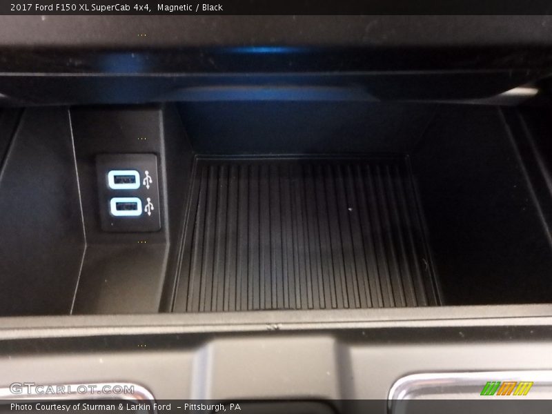 Magnetic / Black 2017 Ford F150 XL SuperCab 4x4