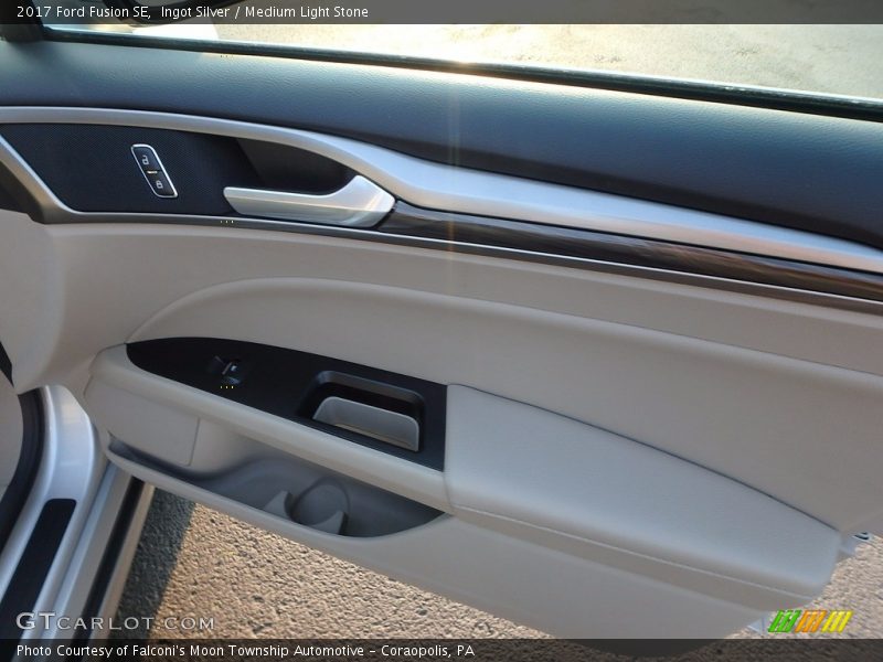 Ingot Silver / Medium Light Stone 2017 Ford Fusion SE
