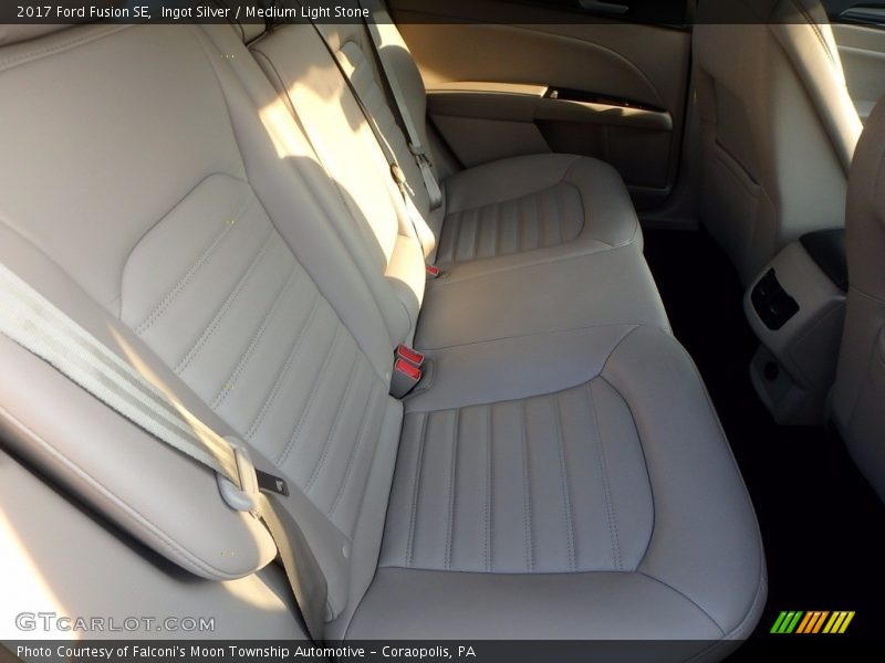 Ingot Silver / Medium Light Stone 2017 Ford Fusion SE