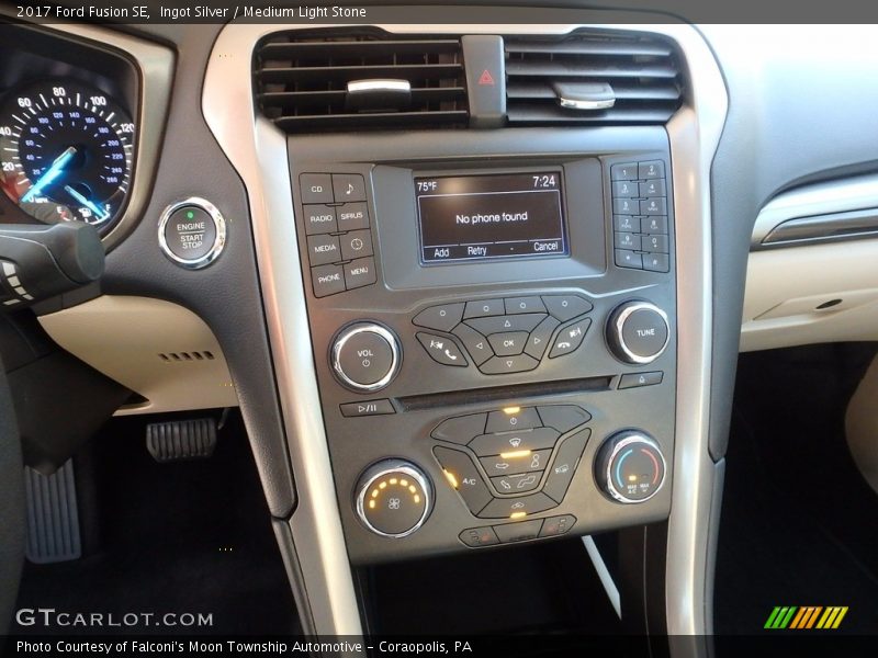 Ingot Silver / Medium Light Stone 2017 Ford Fusion SE