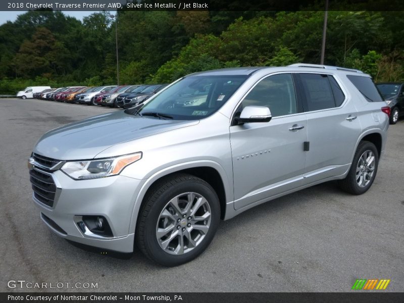 Front 3/4 View of 2018 Traverse Premier AWD