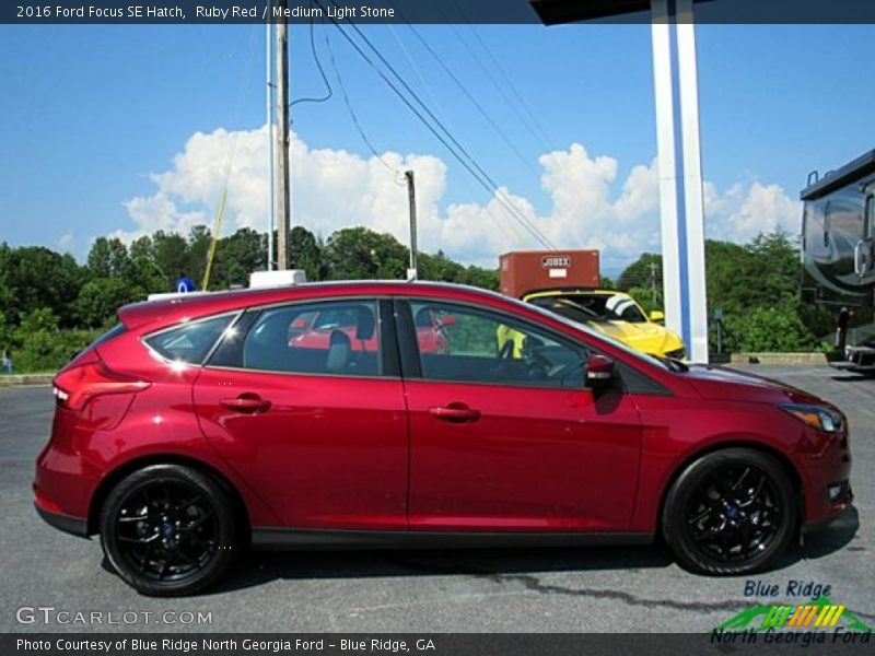 Ruby Red / Medium Light Stone 2016 Ford Focus SE Hatch