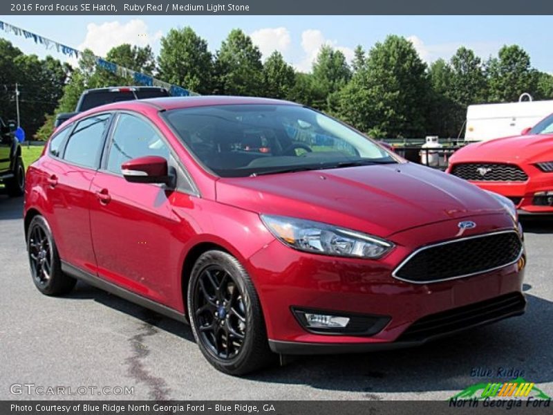 Ruby Red / Medium Light Stone 2016 Ford Focus SE Hatch