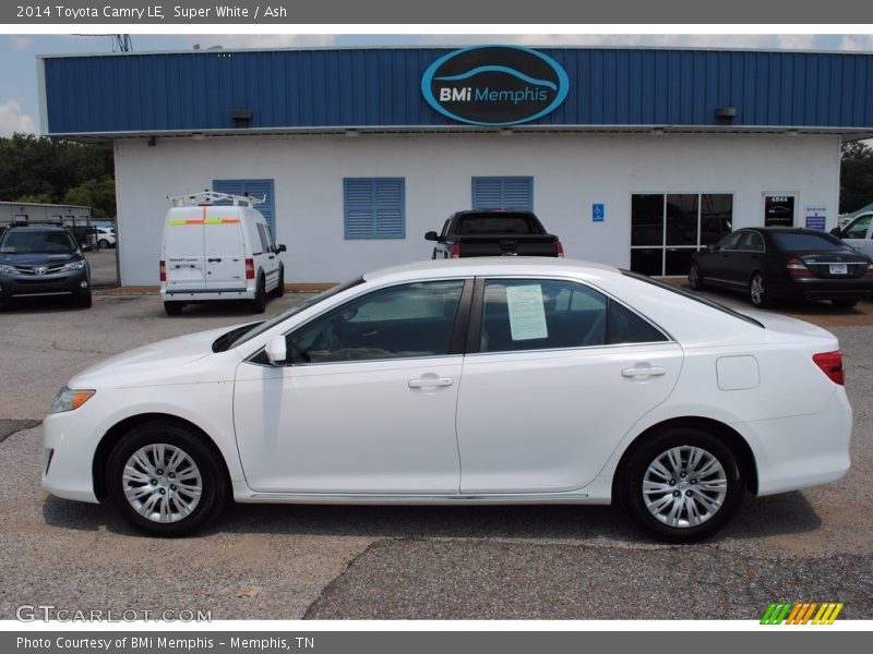 Super White / Ash 2014 Toyota Camry LE