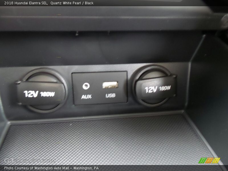 Quartz White Pearl / Black 2018 Hyundai Elantra SEL