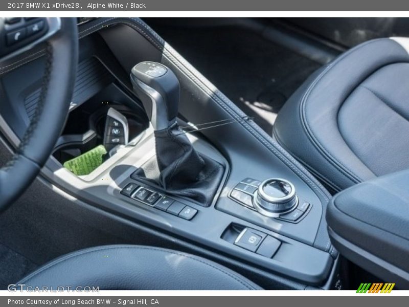 Alpine White / Black 2017 BMW X1 xDrive28i