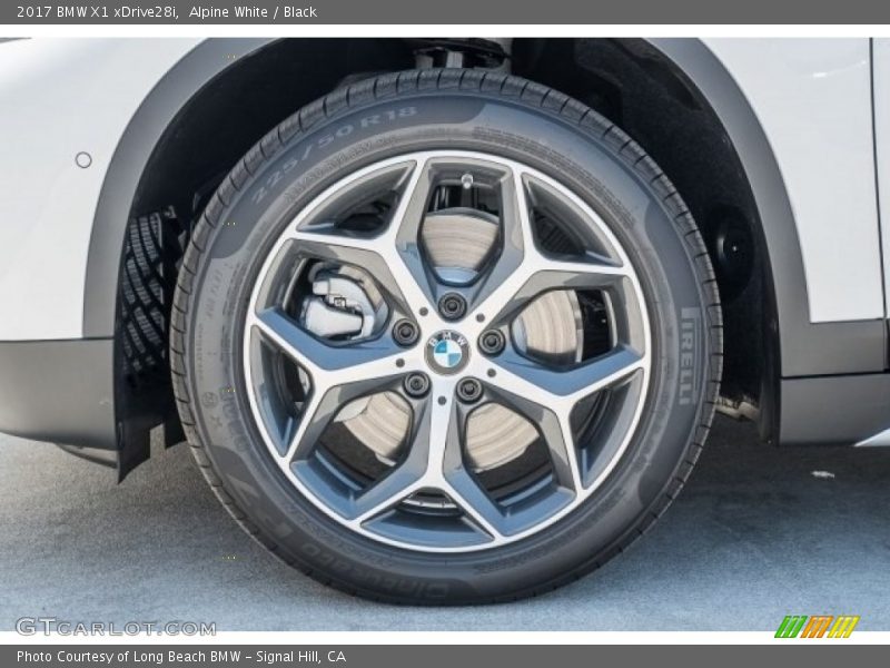 Alpine White / Black 2017 BMW X1 xDrive28i