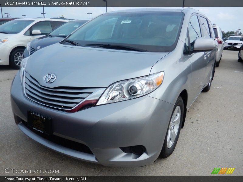 Silver Sky Metallic / Ash 2017 Toyota Sienna LE
