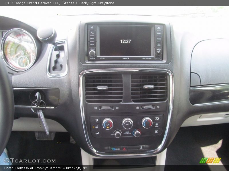 Granite / Black/Light Graystone 2017 Dodge Grand Caravan SXT