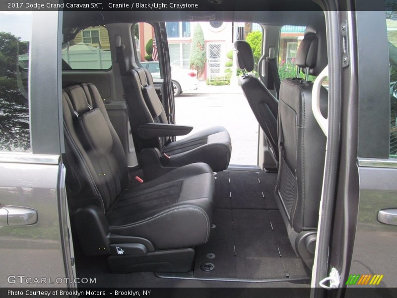 Granite / Black/Light Graystone 2017 Dodge Grand Caravan SXT