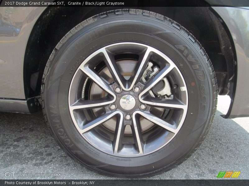 Granite / Black/Light Graystone 2017 Dodge Grand Caravan SXT