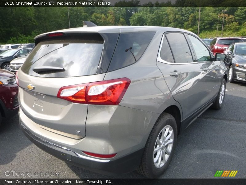 Pepperdust Metallic / Jet Black 2018 Chevrolet Equinox LT