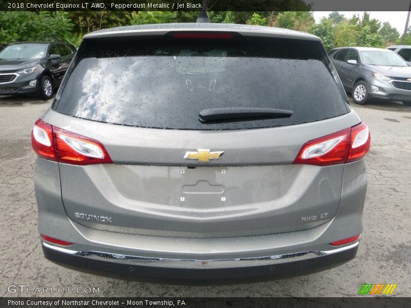 Pepperdust Metallic / Jet Black 2018 Chevrolet Equinox LT AWD