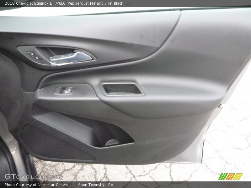 Pepperdust Metallic / Jet Black 2018 Chevrolet Equinox LT AWD