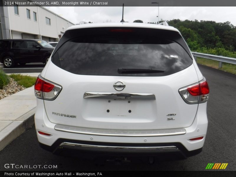 Moonlight White / Charcoal 2014 Nissan Pathfinder SL AWD