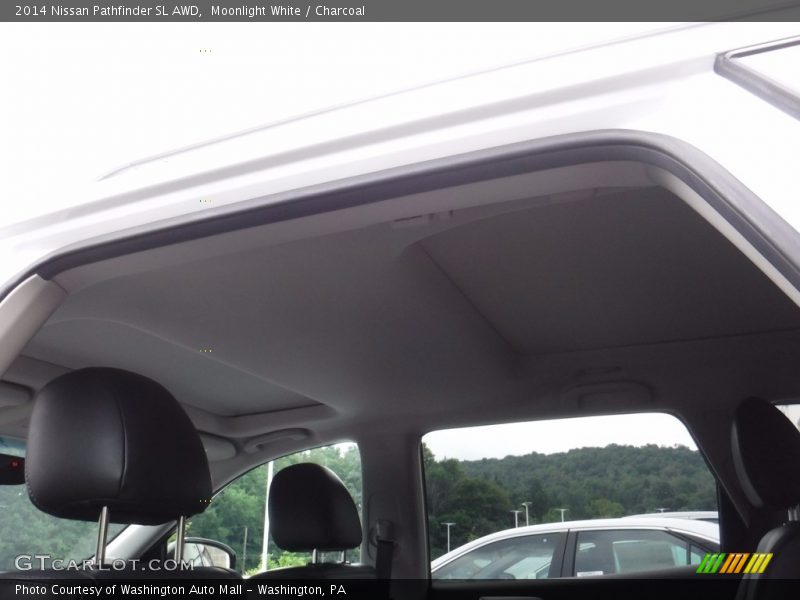 Moonlight White / Charcoal 2014 Nissan Pathfinder SL AWD