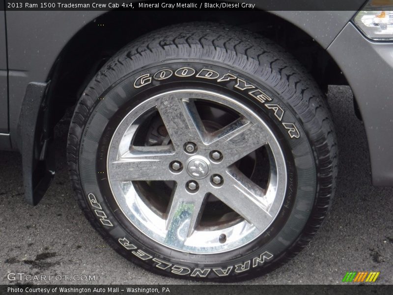 Mineral Gray Metallic / Black/Diesel Gray 2013 Ram 1500 Tradesman Crew Cab 4x4