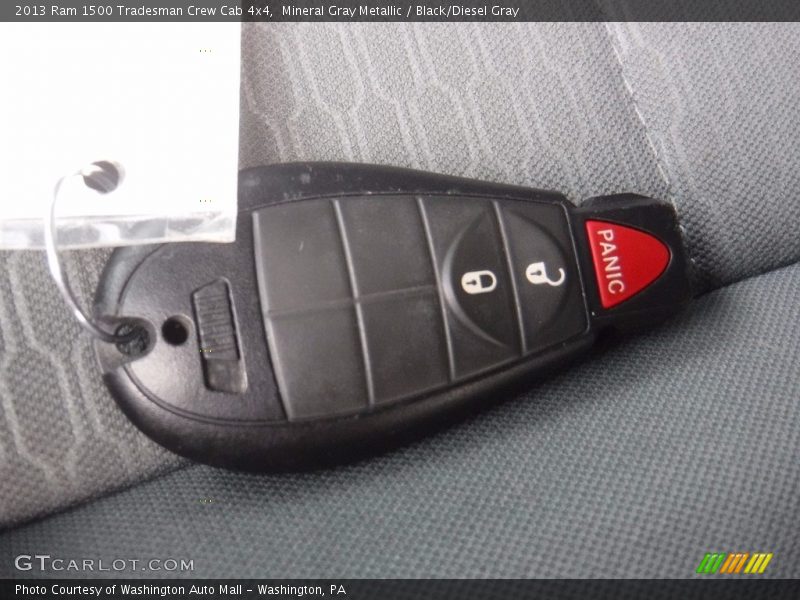 Mineral Gray Metallic / Black/Diesel Gray 2013 Ram 1500 Tradesman Crew Cab 4x4