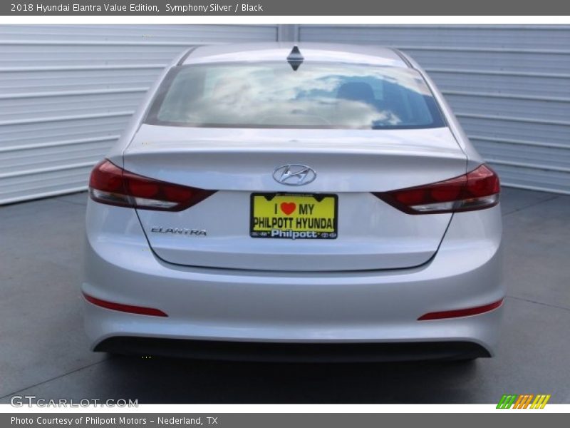 Symphony Silver / Black 2018 Hyundai Elantra Value Edition