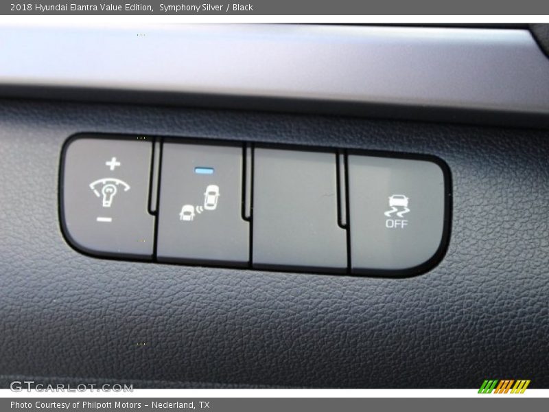 Symphony Silver / Black 2018 Hyundai Elantra Value Edition