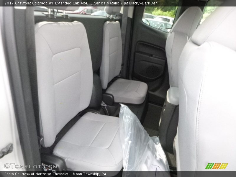 Silver Ice Metallic / Jet Black/­Dark Ash 2017 Chevrolet Colorado WT Extended Cab 4x4