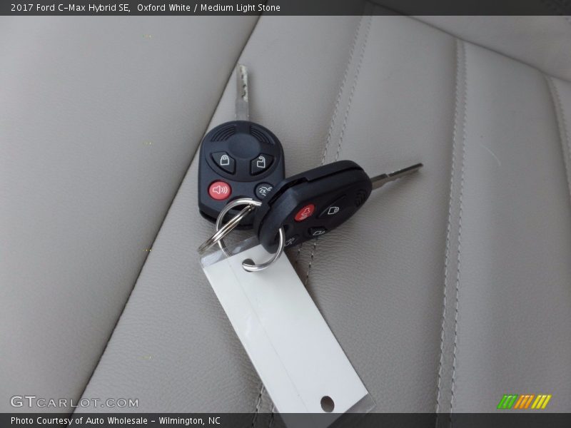Oxford White / Medium Light Stone 2017 Ford C-Max Hybrid SE