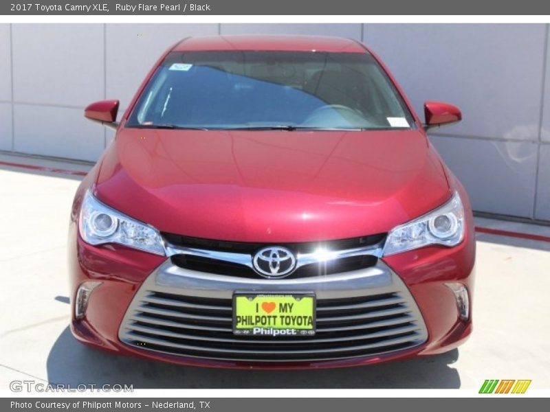 Ruby Flare Pearl / Black 2017 Toyota Camry XLE