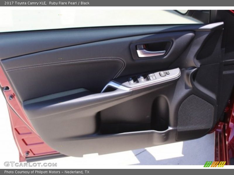 Ruby Flare Pearl / Black 2017 Toyota Camry XLE