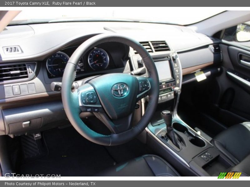 Ruby Flare Pearl / Black 2017 Toyota Camry XLE