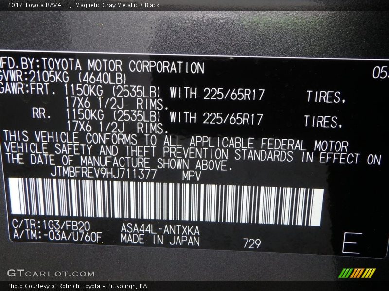 Magnetic Gray Metallic / Black 2017 Toyota RAV4 LE