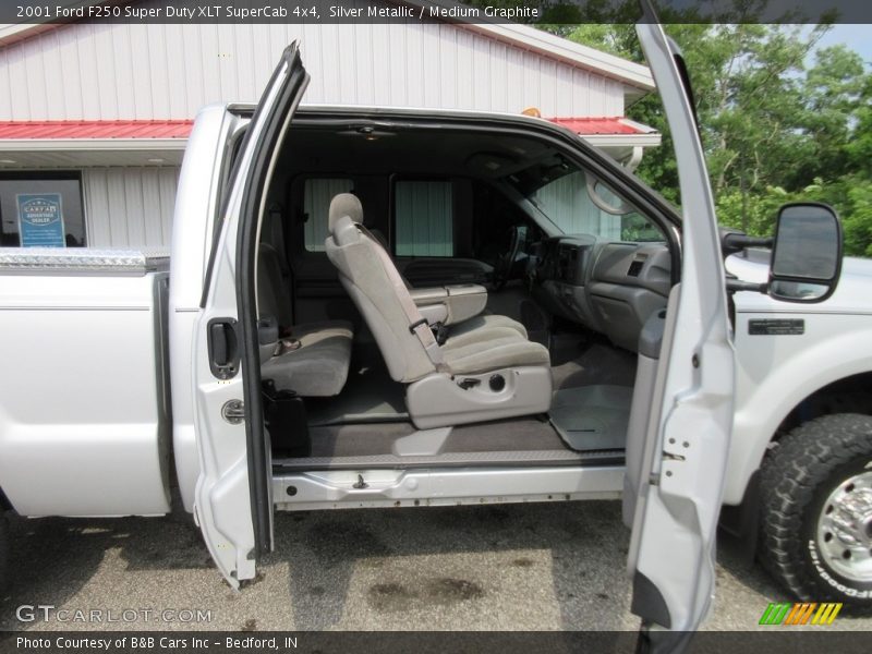 Silver Metallic / Medium Graphite 2001 Ford F250 Super Duty XLT SuperCab 4x4