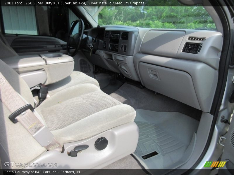 Silver Metallic / Medium Graphite 2001 Ford F250 Super Duty XLT SuperCab 4x4