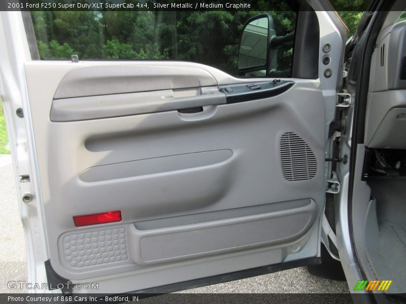 Silver Metallic / Medium Graphite 2001 Ford F250 Super Duty XLT SuperCab 4x4