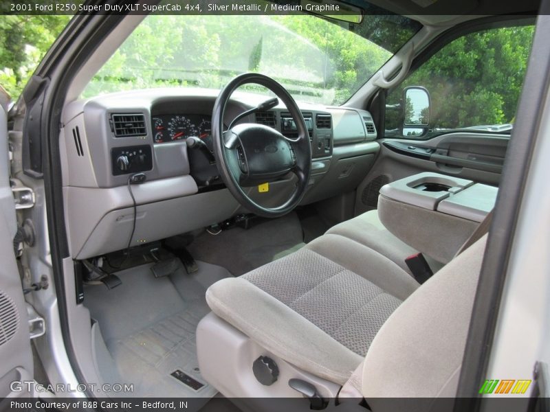 Silver Metallic / Medium Graphite 2001 Ford F250 Super Duty XLT SuperCab 4x4
