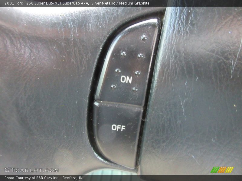 Silver Metallic / Medium Graphite 2001 Ford F250 Super Duty XLT SuperCab 4x4