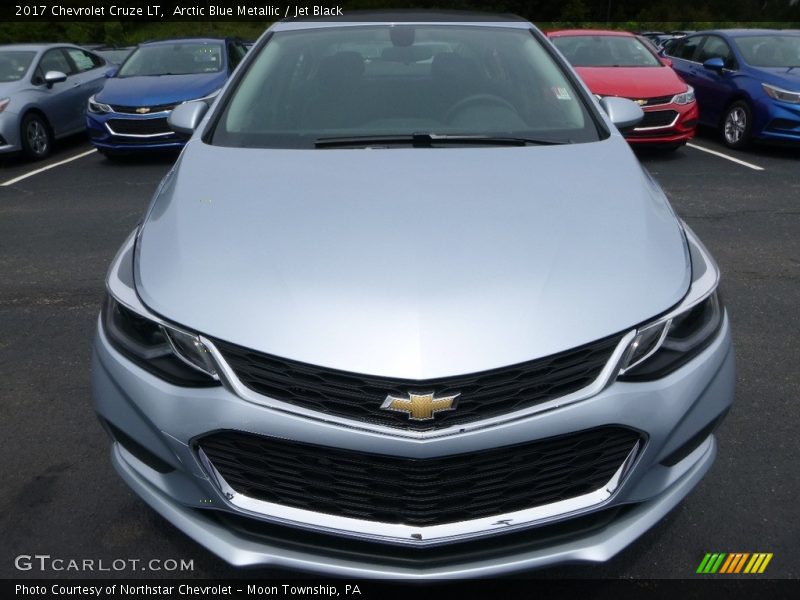 Arctic Blue Metallic / Jet Black 2017 Chevrolet Cruze LT