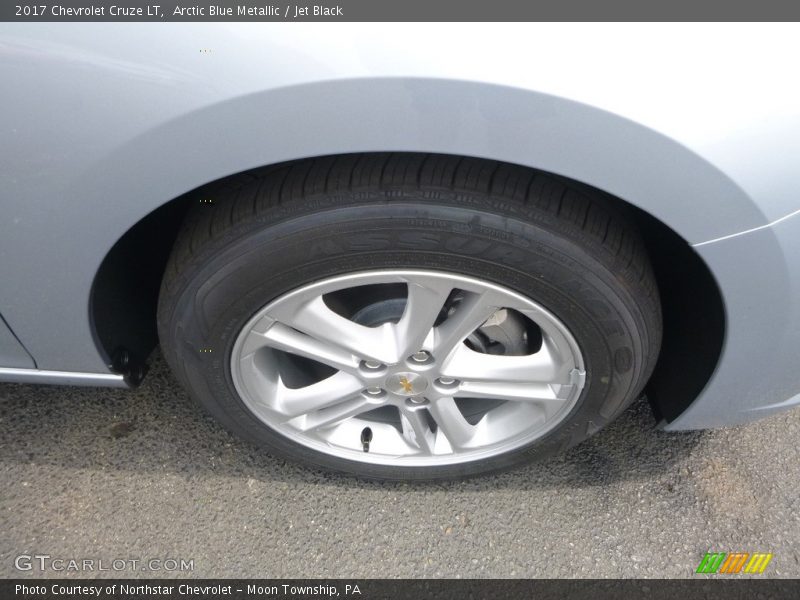 Arctic Blue Metallic / Jet Black 2017 Chevrolet Cruze LT