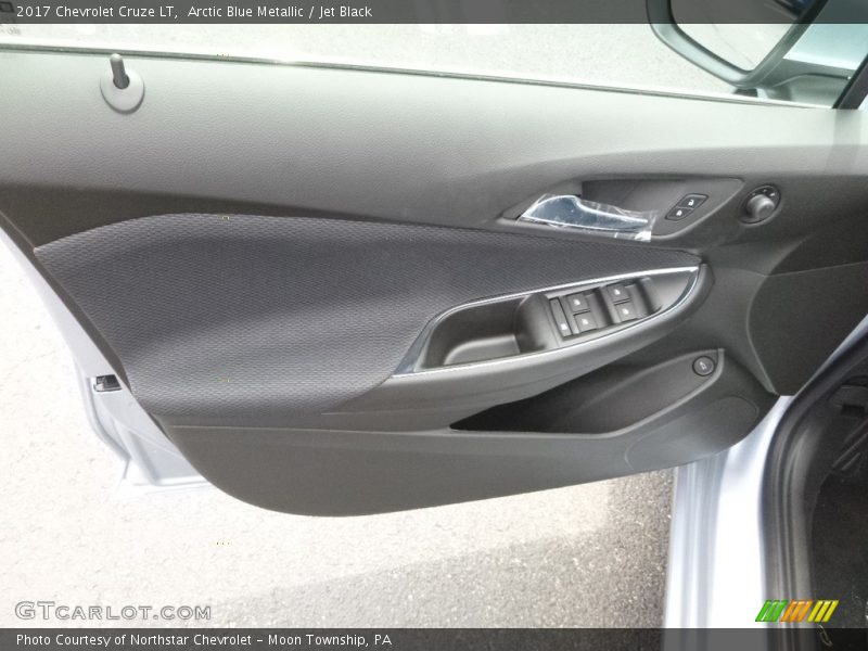Arctic Blue Metallic / Jet Black 2017 Chevrolet Cruze LT
