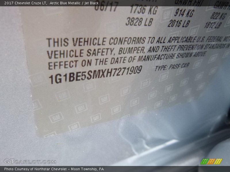 Arctic Blue Metallic / Jet Black 2017 Chevrolet Cruze LT