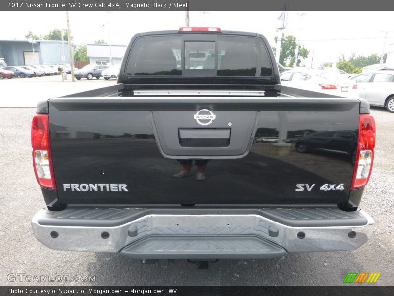 Magnetic Black / Steel 2017 Nissan Frontier SV Crew Cab 4x4