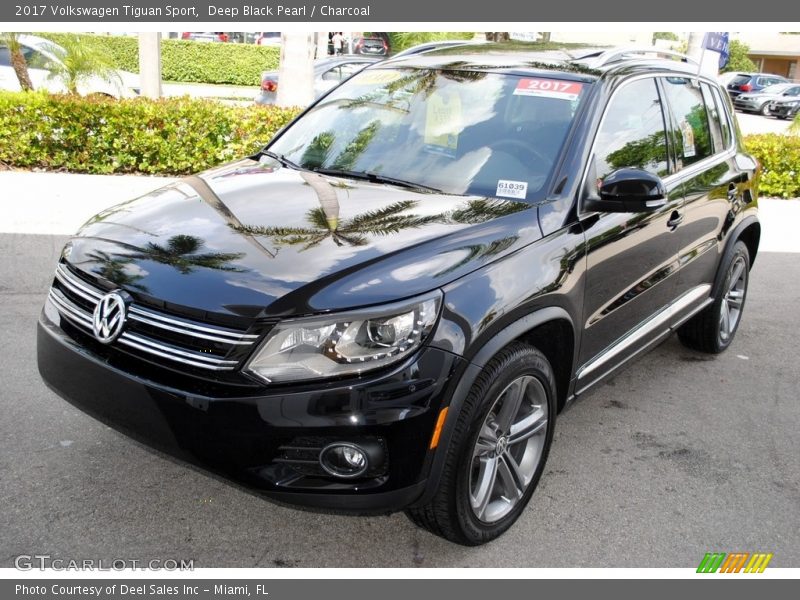 Deep Black Pearl / Charcoal 2017 Volkswagen Tiguan Sport