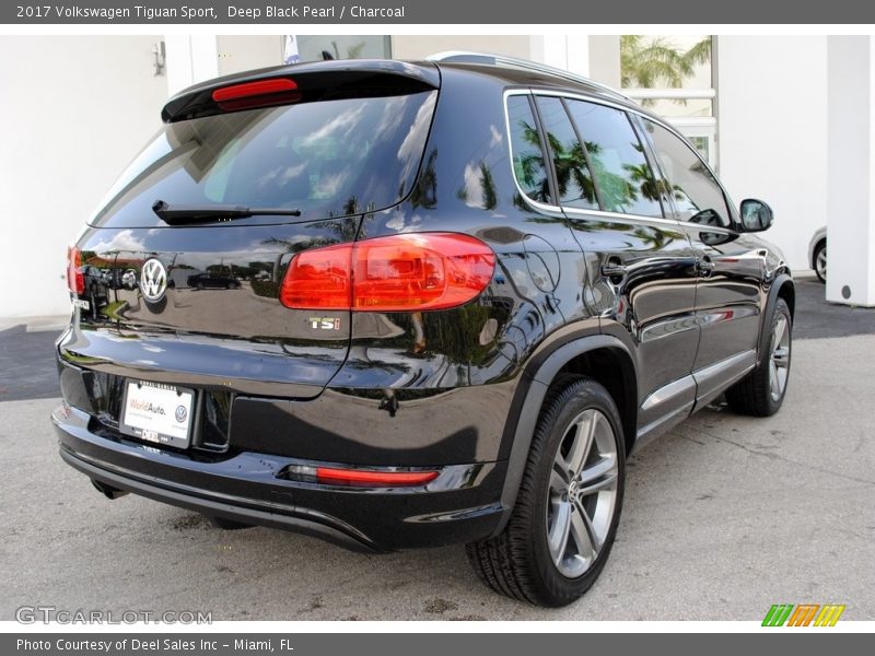 Deep Black Pearl / Charcoal 2017 Volkswagen Tiguan Sport