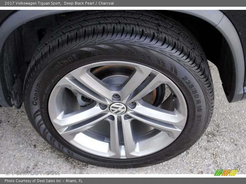Deep Black Pearl / Charcoal 2017 Volkswagen Tiguan Sport