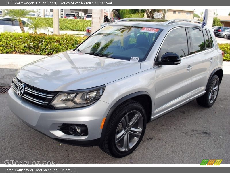 Reflex Silver Metallic / Charcoal 2017 Volkswagen Tiguan Sport