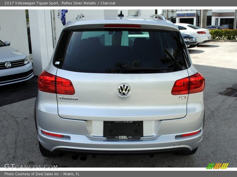 Reflex Silver Metallic / Charcoal 2017 Volkswagen Tiguan Sport