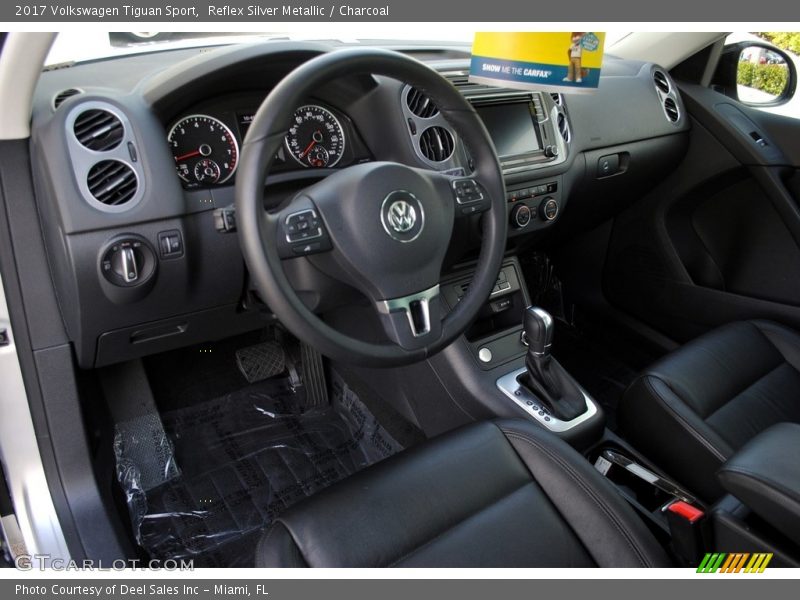 Dashboard of 2017 Tiguan Sport
