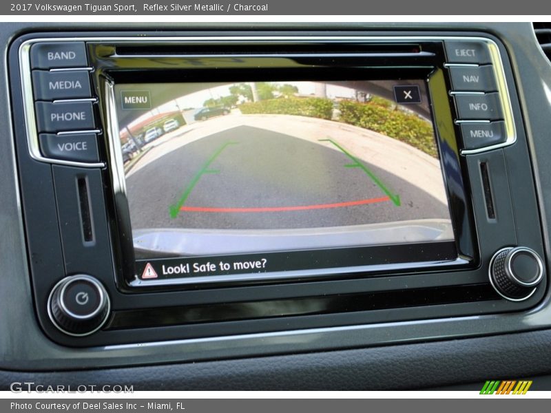 Reflex Silver Metallic / Charcoal 2017 Volkswagen Tiguan Sport